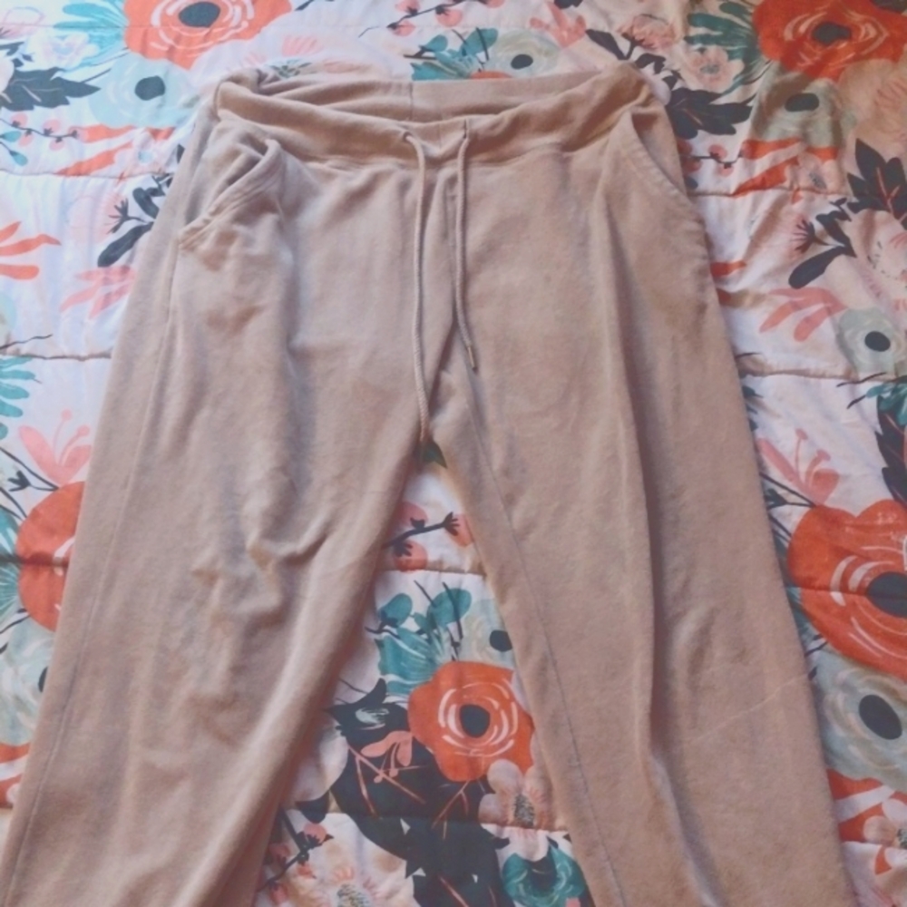 Beige outfit, soft sweat pants, beige matching  crop top